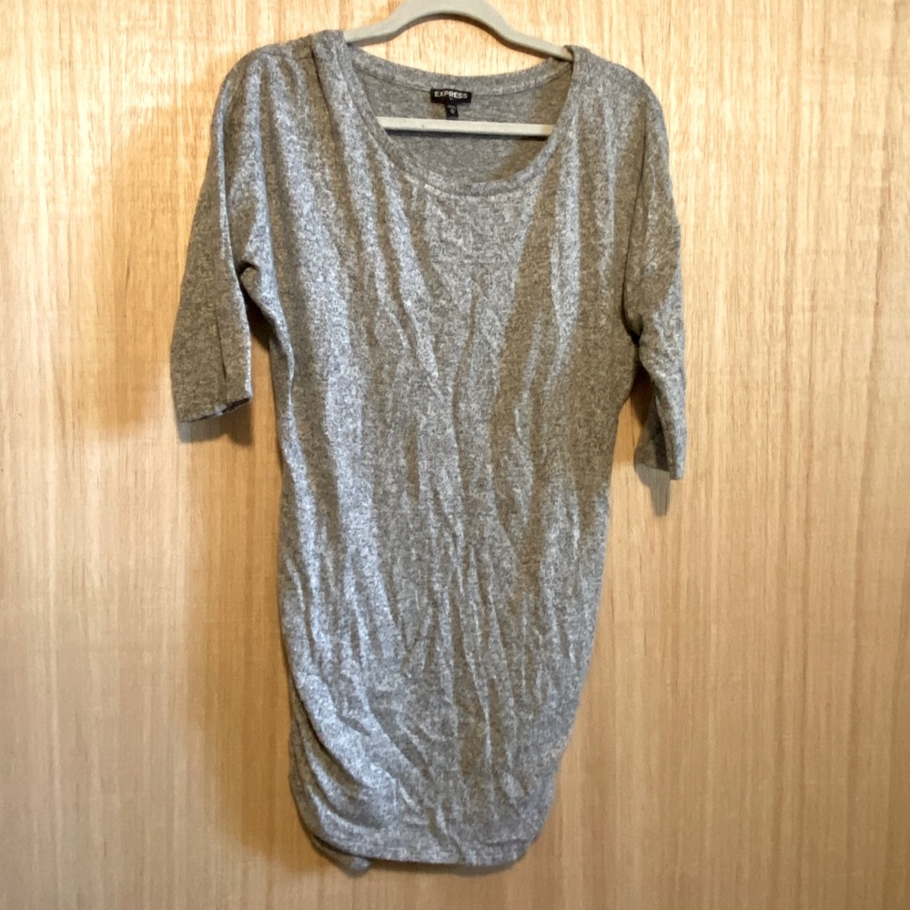 ♥︎Like NEW EXPRESS sweater♥︎
